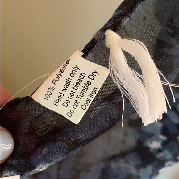 BNWT Blue & white tassel scarf - Picture 2 of 6